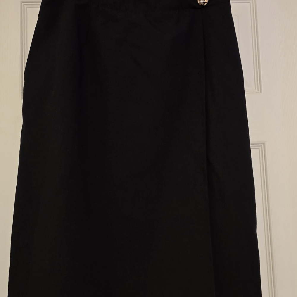 Chic Black Women's Skirt